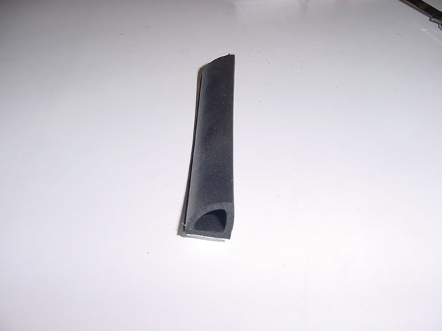 5/8" x 5/8" Triangular Seal w/ Adhesive Backing - CS 2123H2