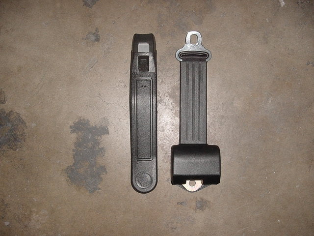 Retractable seat belt w/ 8" housing on retractor side - IT-209-02